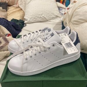 Adidas Stan Smith in Navy